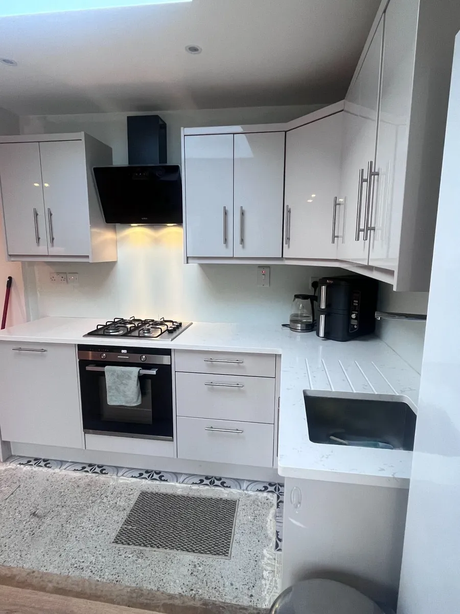 Kitchen - Image 3