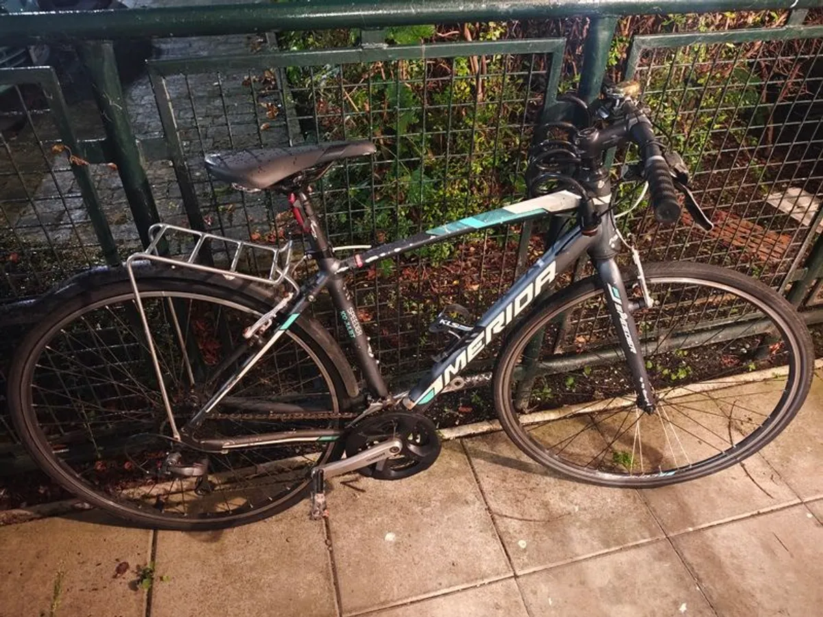 Merida Speeder 100 hybrid bike
