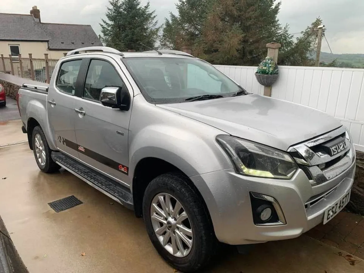 2019 Isuzu D-Max Automatic 4x4 - Image 1