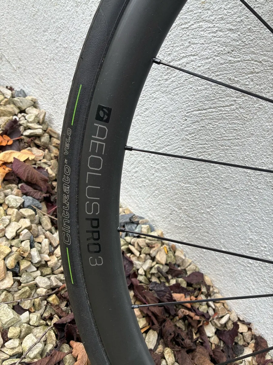 Bontrager Aeolus Pro 3 Disc wheelset - Image 2