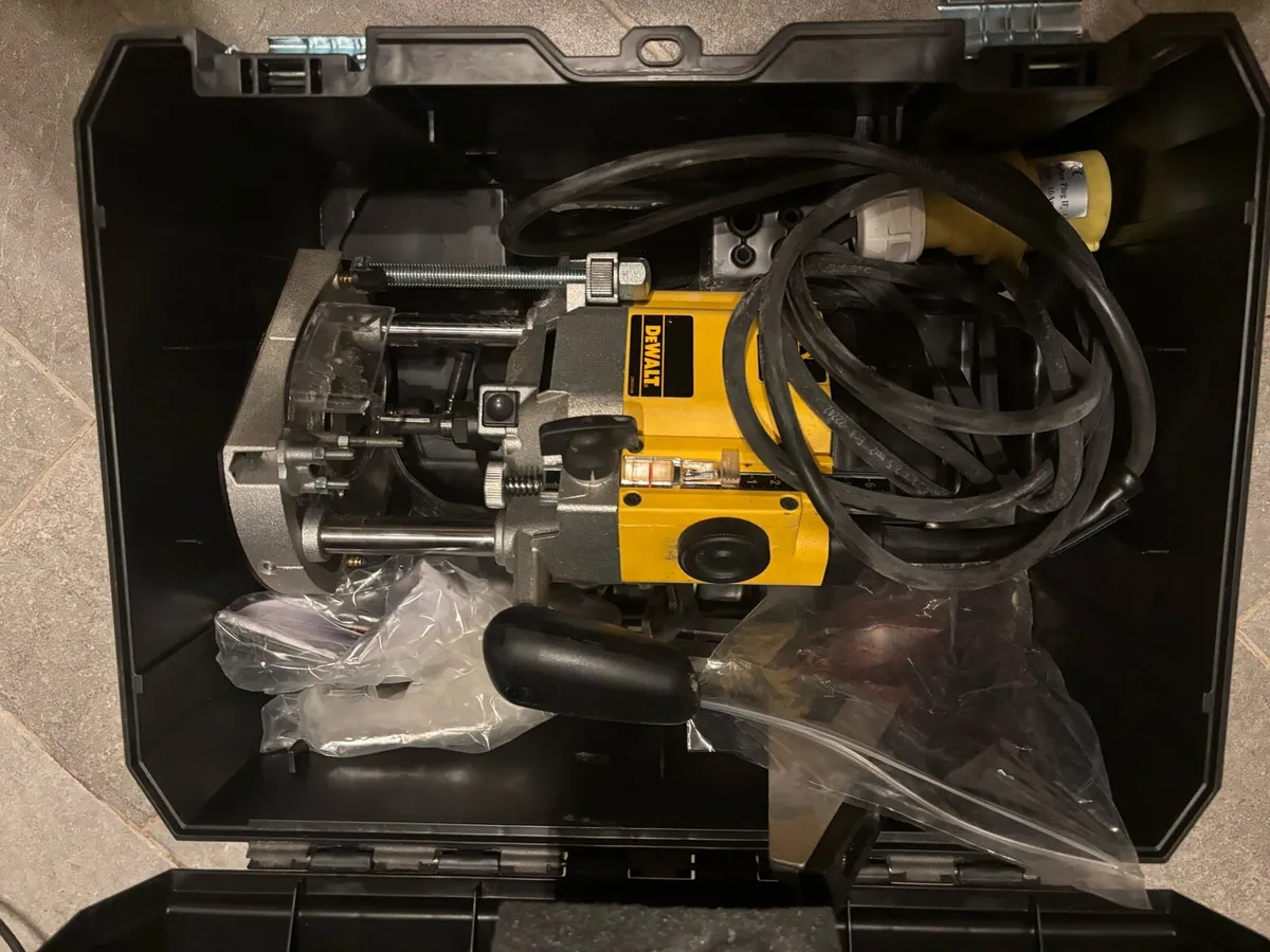 Dewalt 1/2” router - Image 4