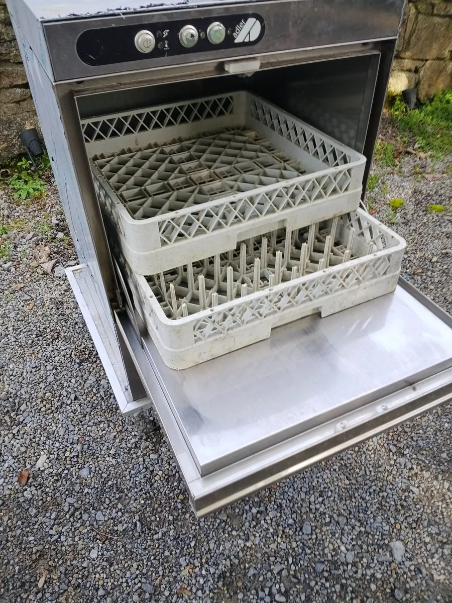 Commercial Underbench dishwasher - Image 3