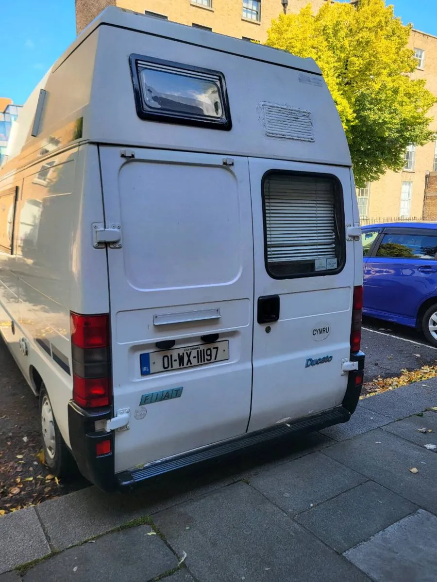 Camper van - Image 2