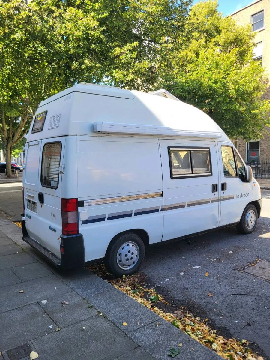 Camper van - Image 3