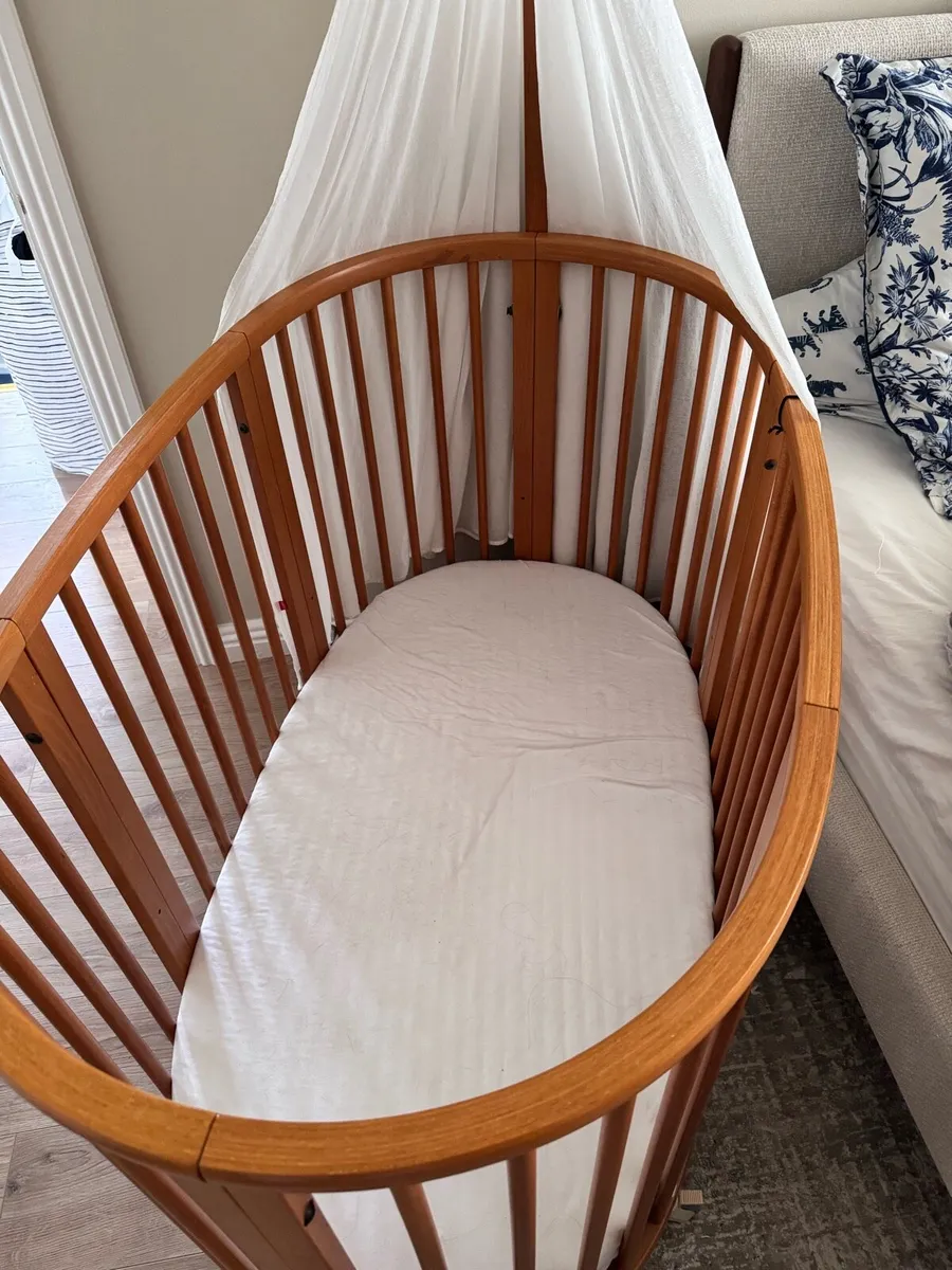 Stokke Cot Sleepi Mini V3 Complete Bundle - Image 1