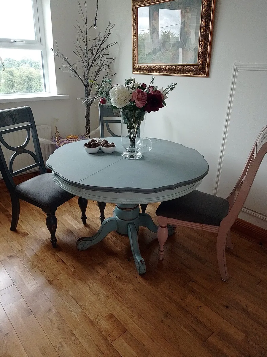 Antique table and chairs - Image 1