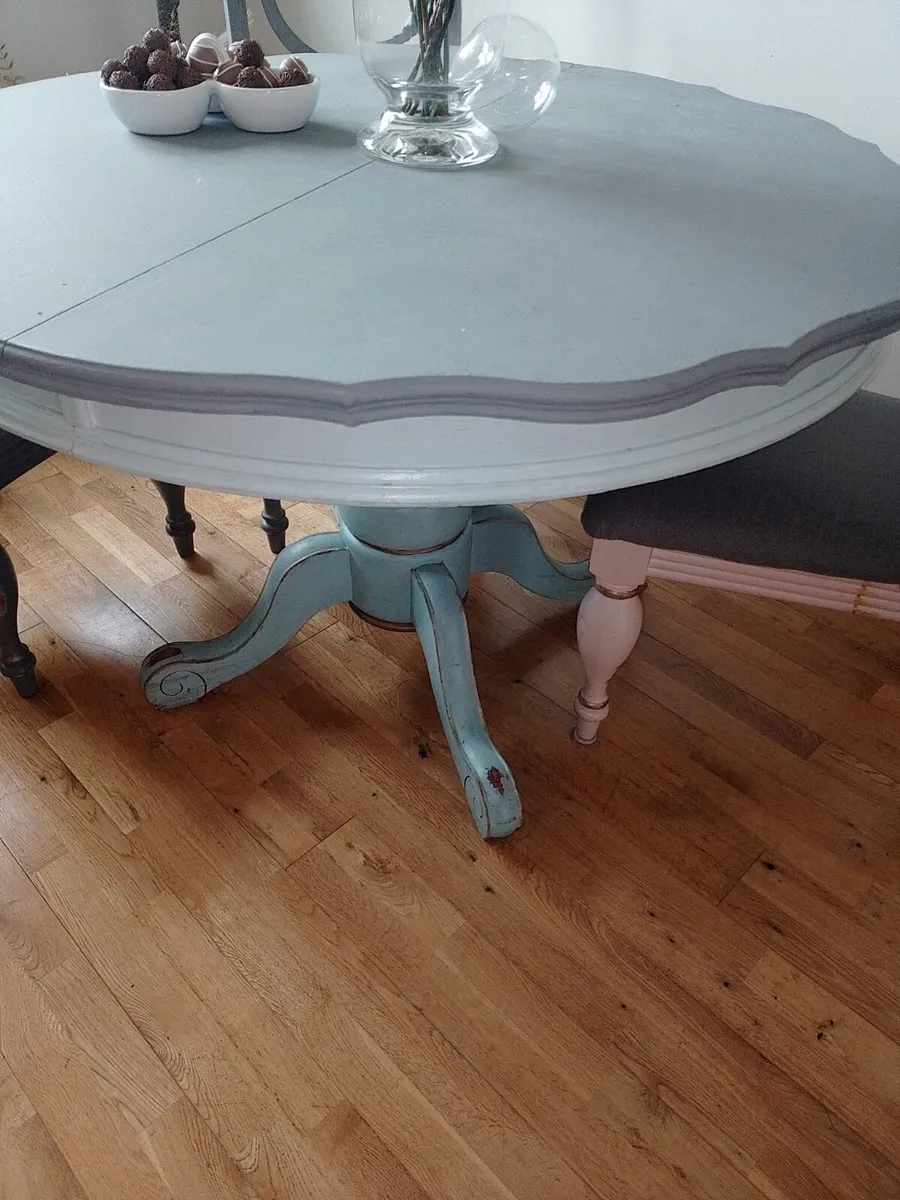 Antique table and chairs - Image 2