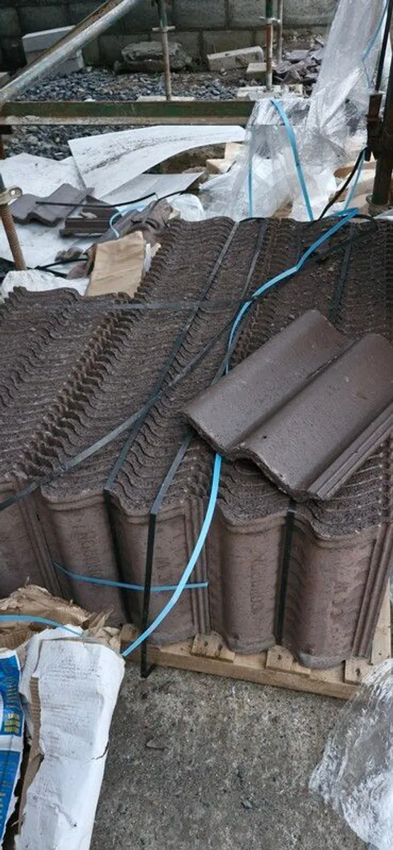 Brown roof pantile x 100 - Image 2