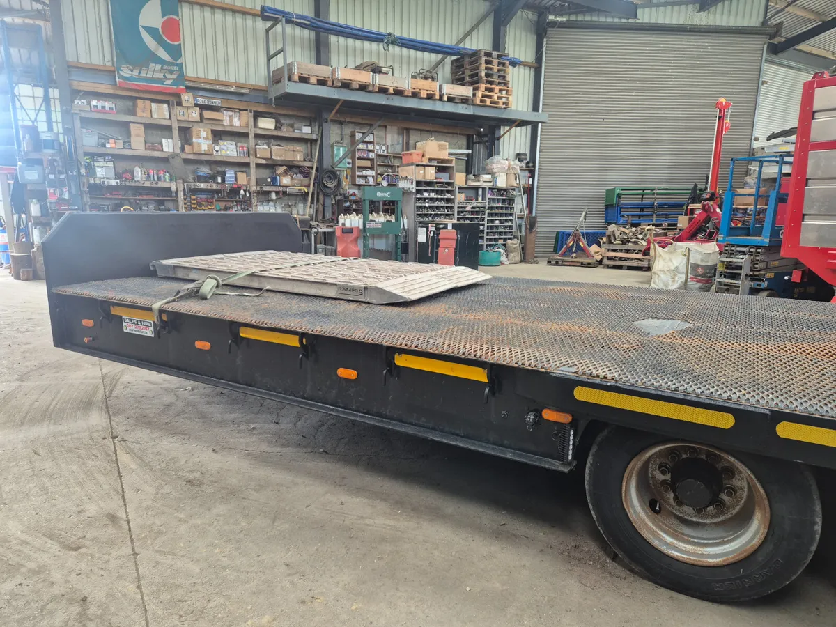 Triaxle Lowloader Air brakes and bags - Image 4