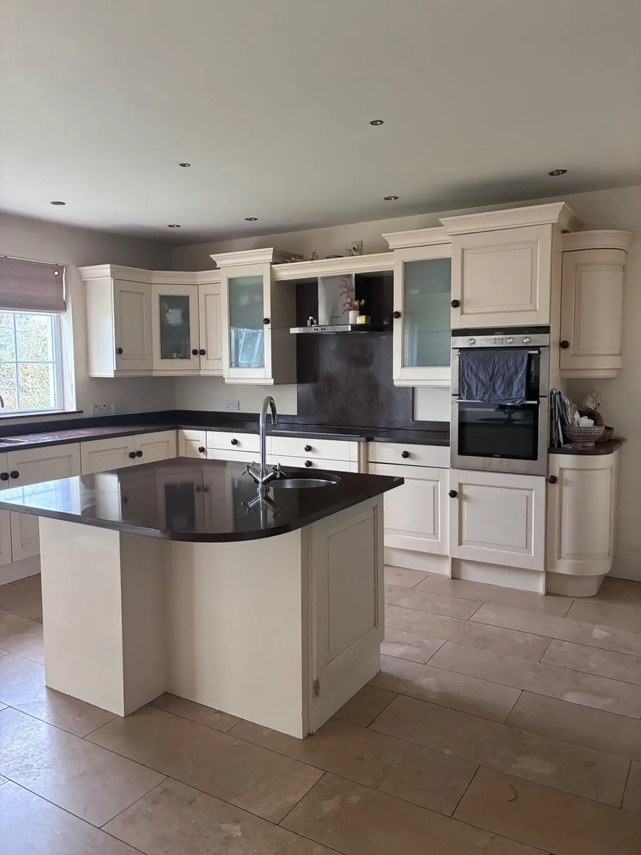 Kitchen - Image 3
