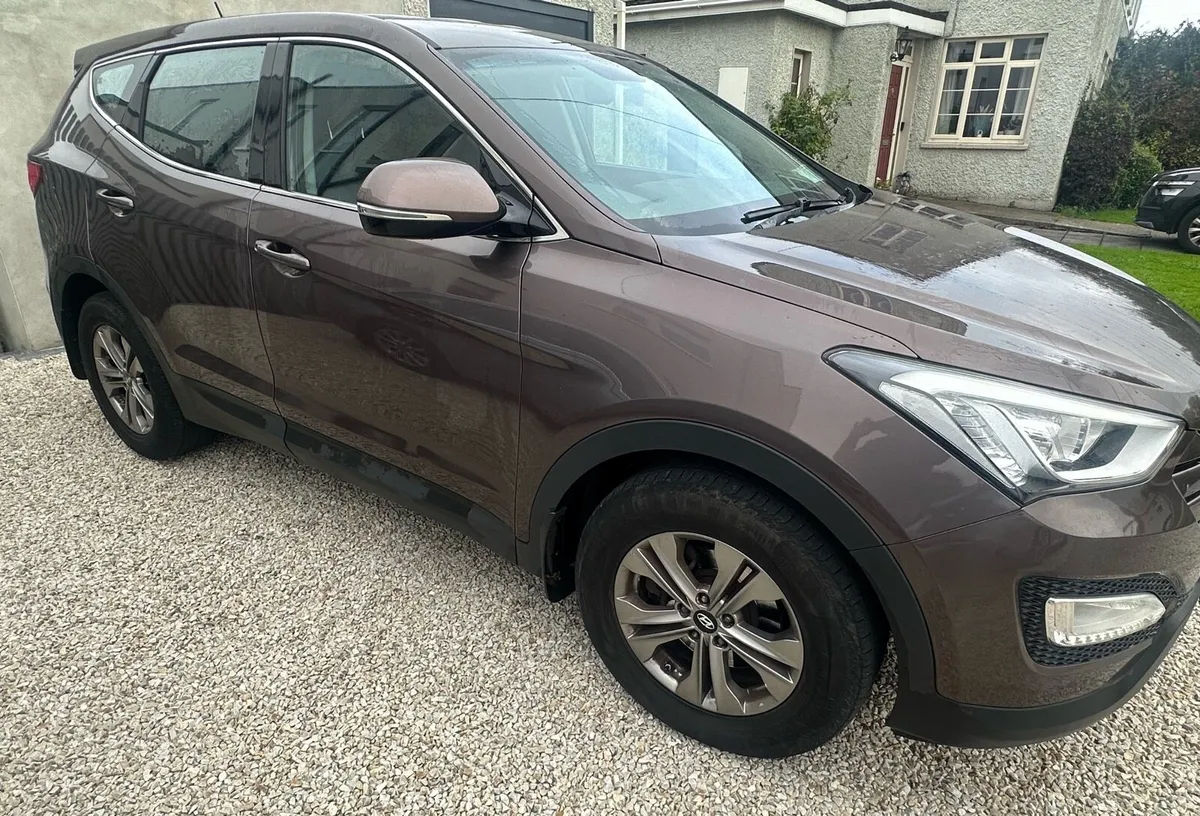 2016 Hyundai Sante Fe Commercial | CVRT 10/2027 - Image 2