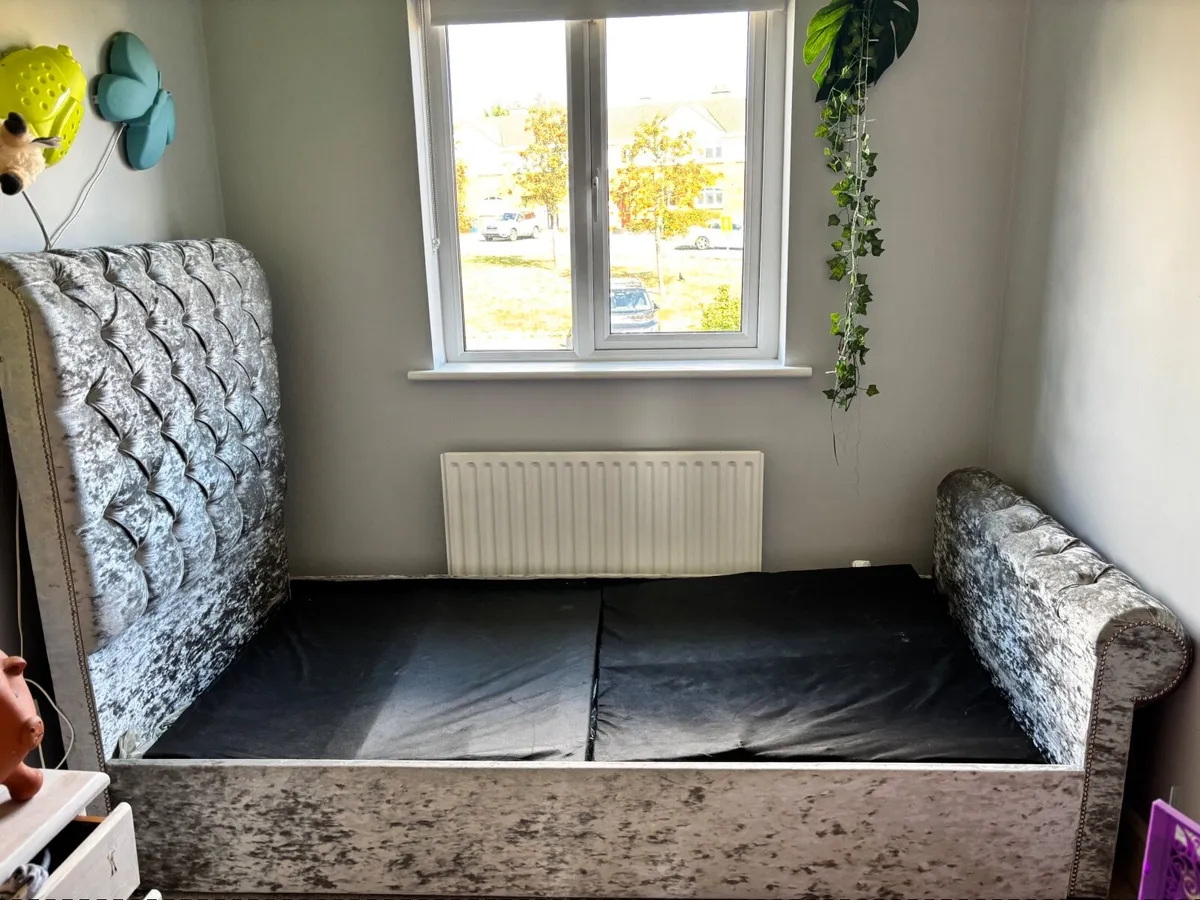 Single bed sleigh crushed velvet silver - Image 2