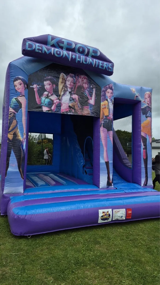 Bouncy castles - Image 1
