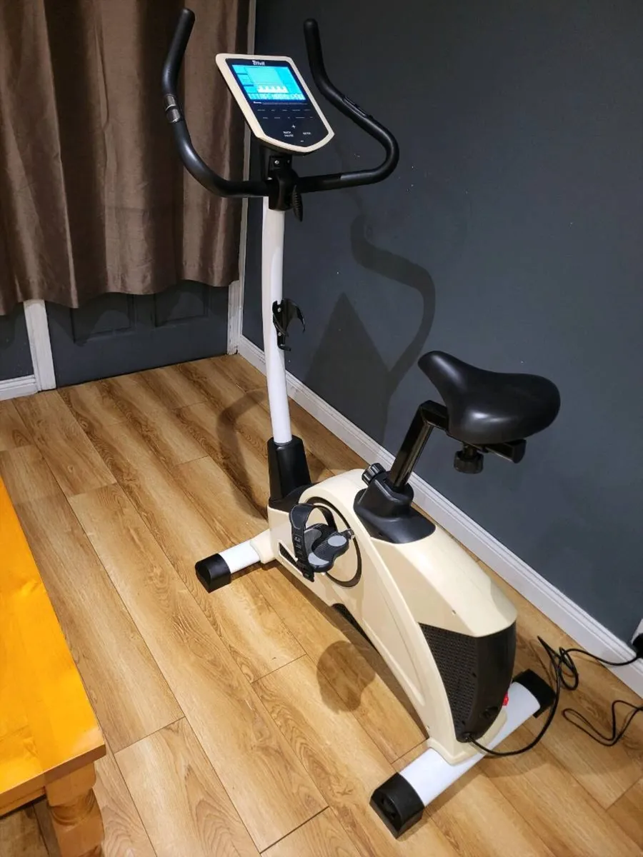 Exercise bike like new. - Image 4