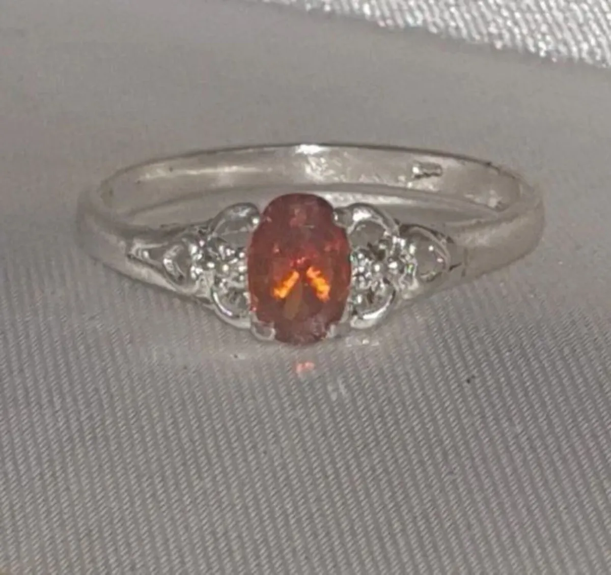 Vintage Hallmarked Silver Ring with Rose Gemstone - Image 1