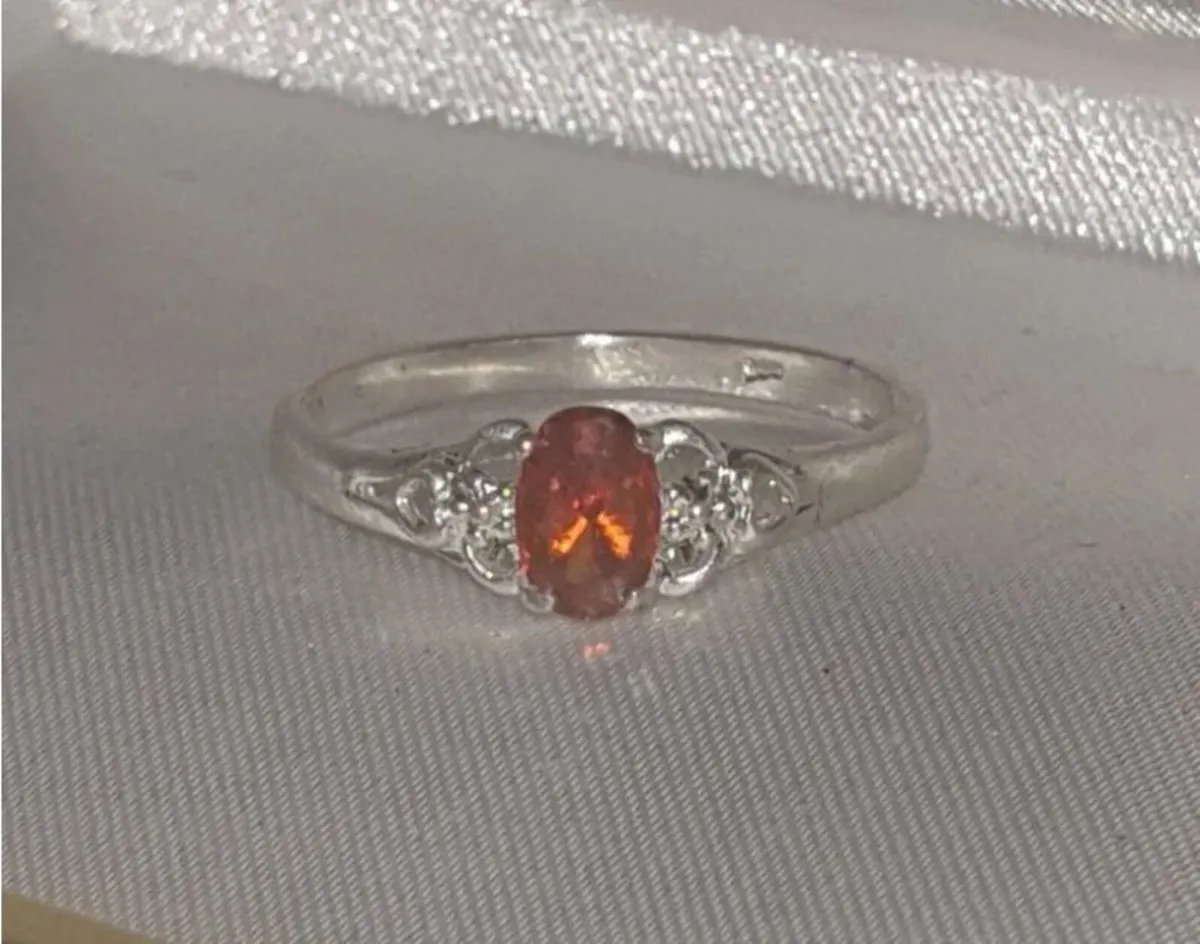 Vintage Hallmarked Silver Ring with Rose Gemstone - Image 2