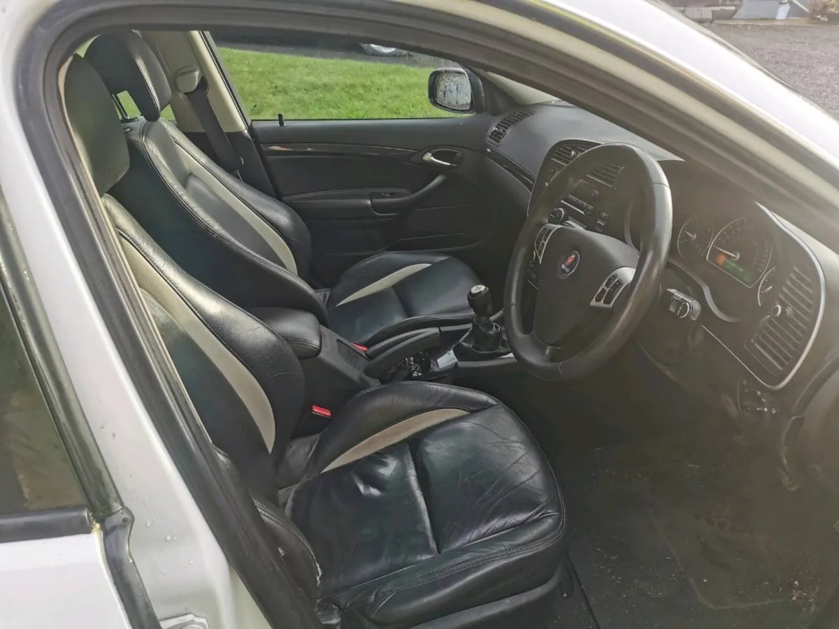 2011 Saab 9-3 X Estate ttid4 - Image 3