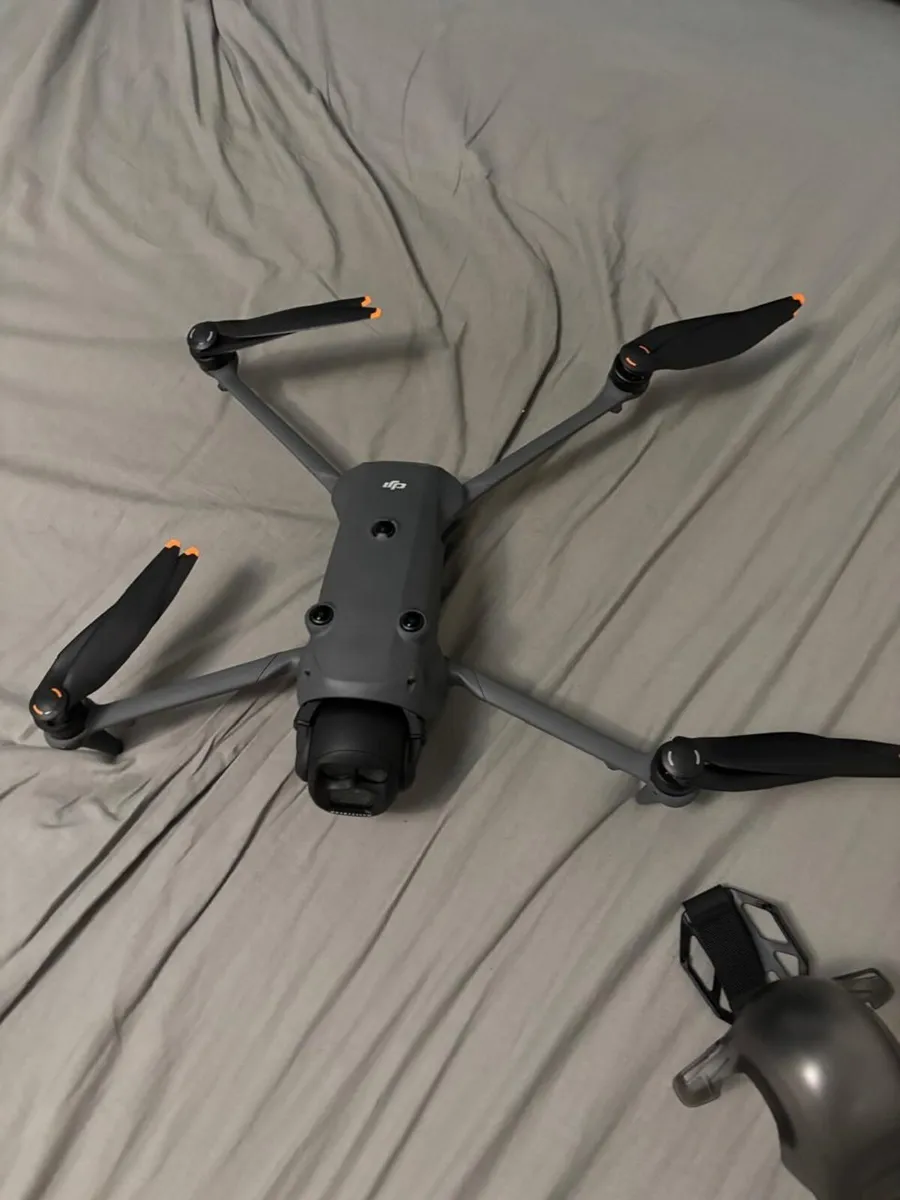 DJI Mavic 4 Pro 512GB Creator Combo - Image 3