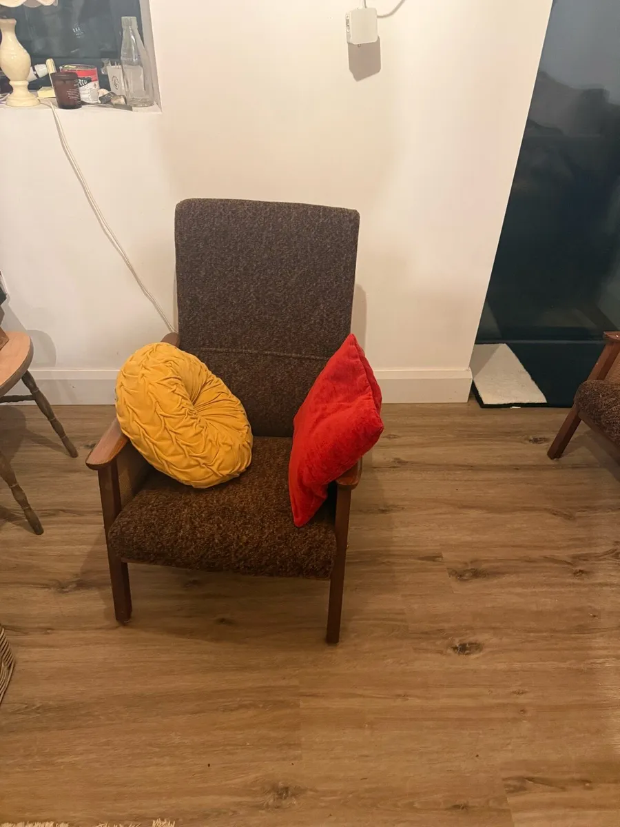 Armchair - Image 2