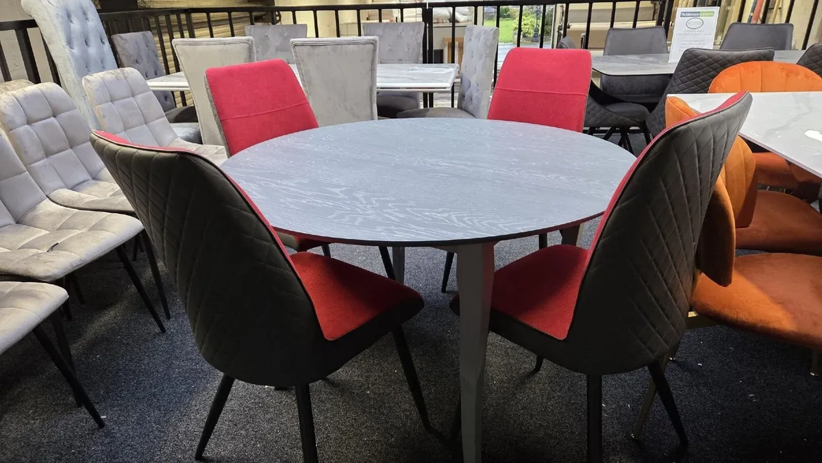 Round Warrington Table with 4 Red Chairs - Image 2