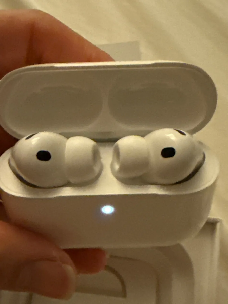 AirPod pro 3 - Image 4