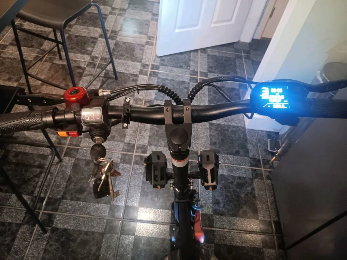 Kugoo g boost e scooter - Image 2