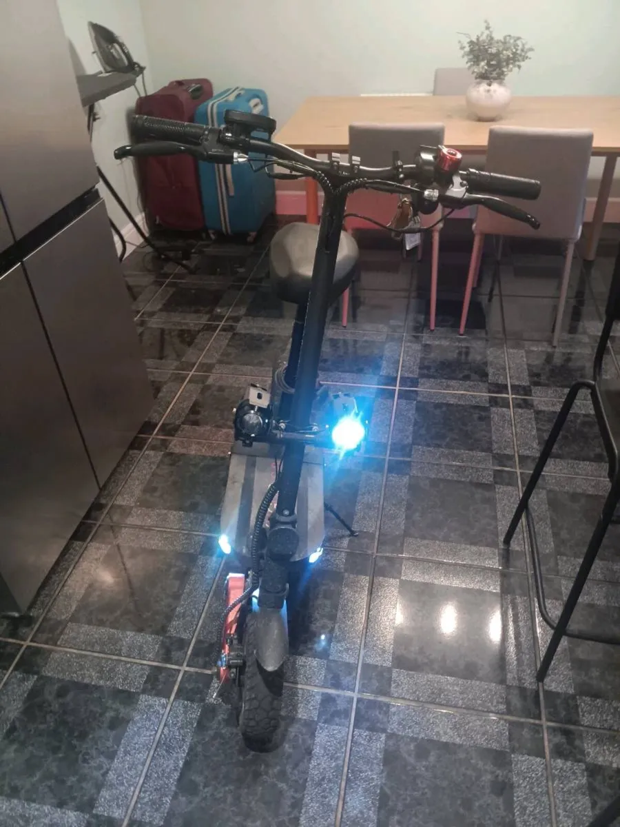 Kugoo g boost e scooter - Image 4