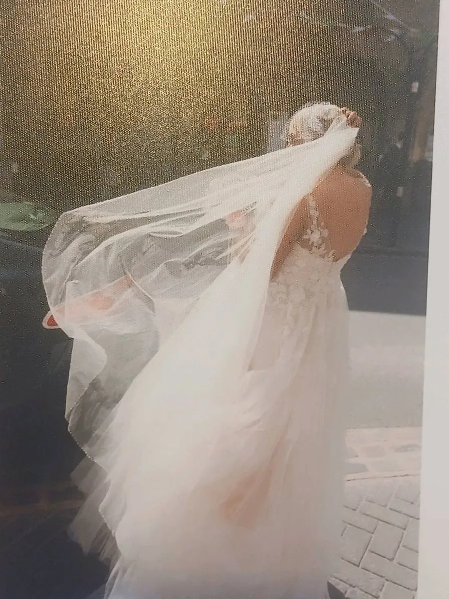Wedding dress for sale and three piece bridesmaids - Image 3