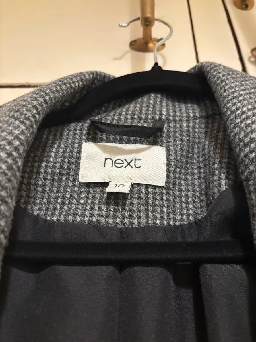 Blazer - Image 2