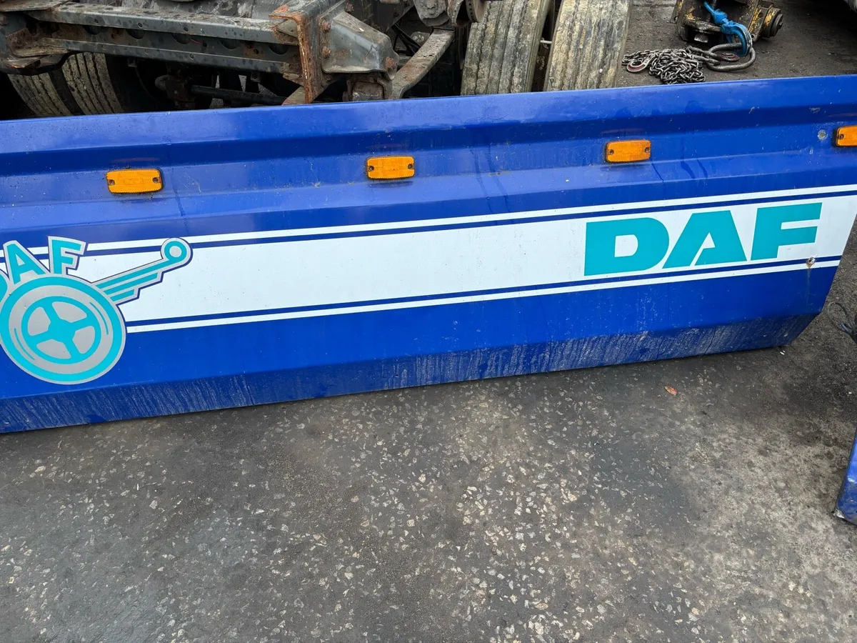 Daf  side skirts - Image 2