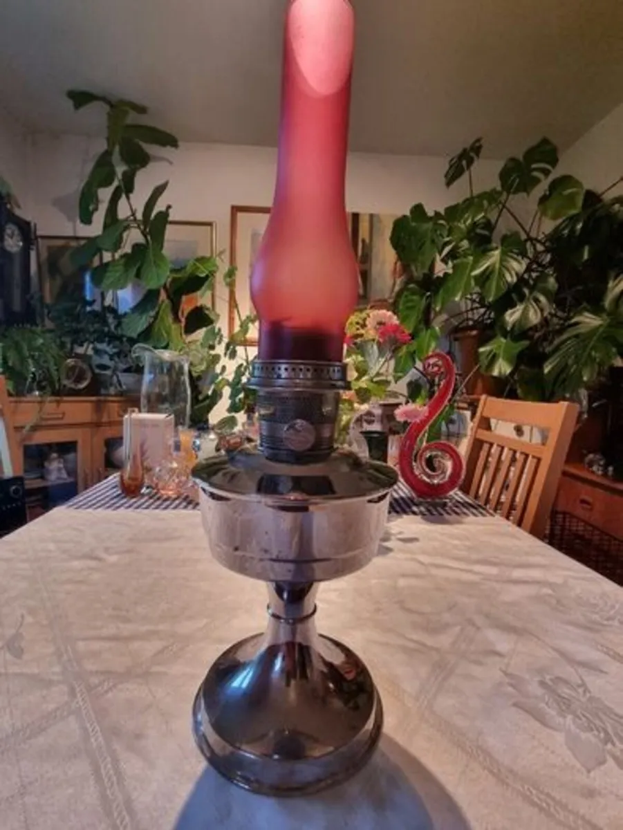 Vintage oil lamp - Image 2