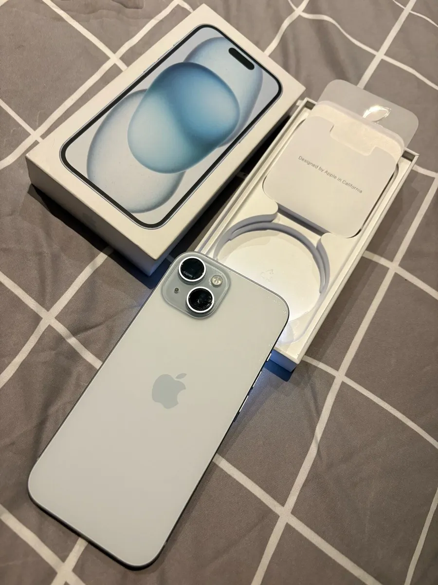 iPhone 15  ( Unlocked / Sim Free ) - Image 3