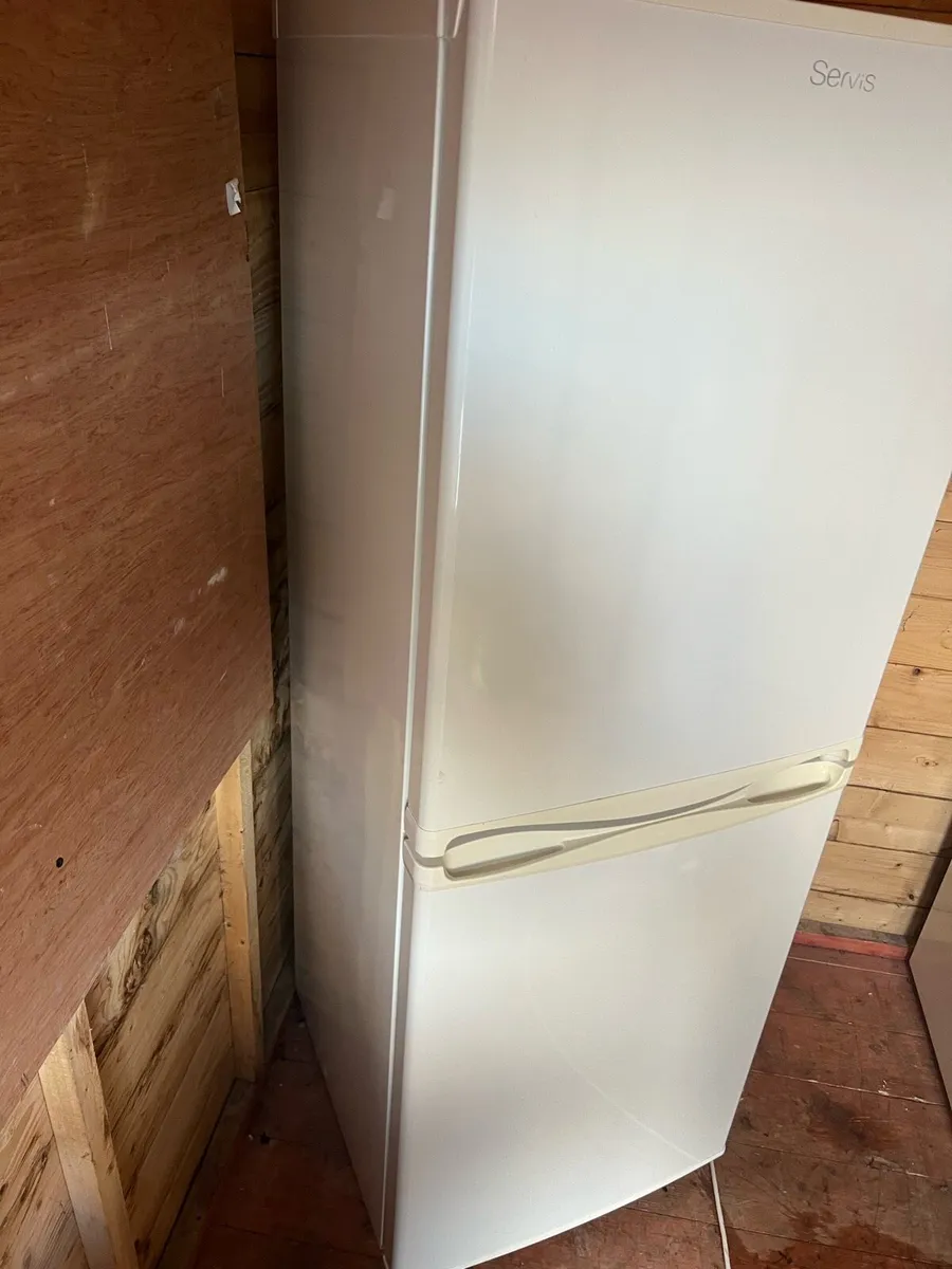 Fridge freezer - Image 2
