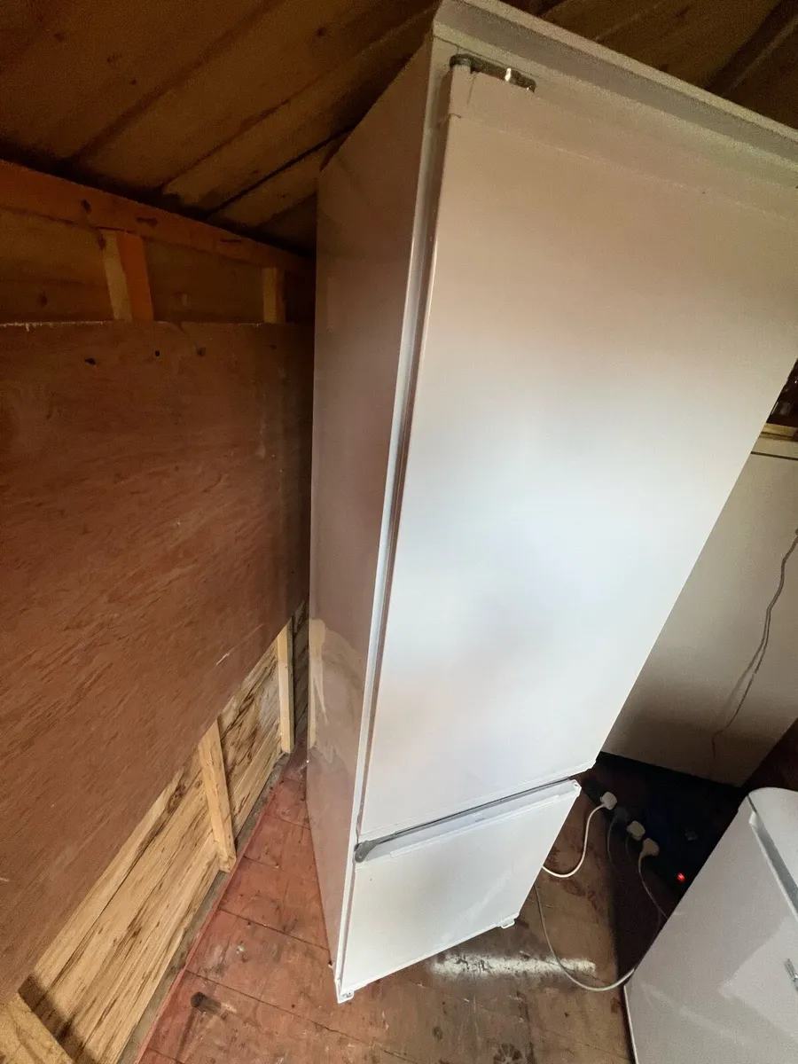 Fridge freezer - Image 2
