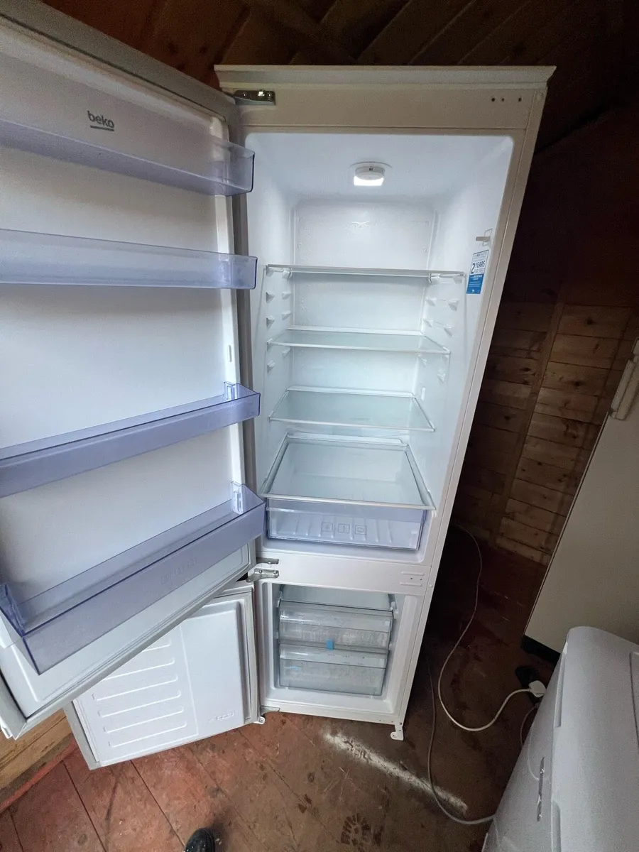 Fridge freezer - Image 4