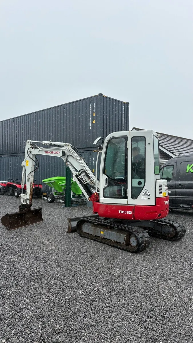 2018 Takeuchi 3.8 ton - Image 1