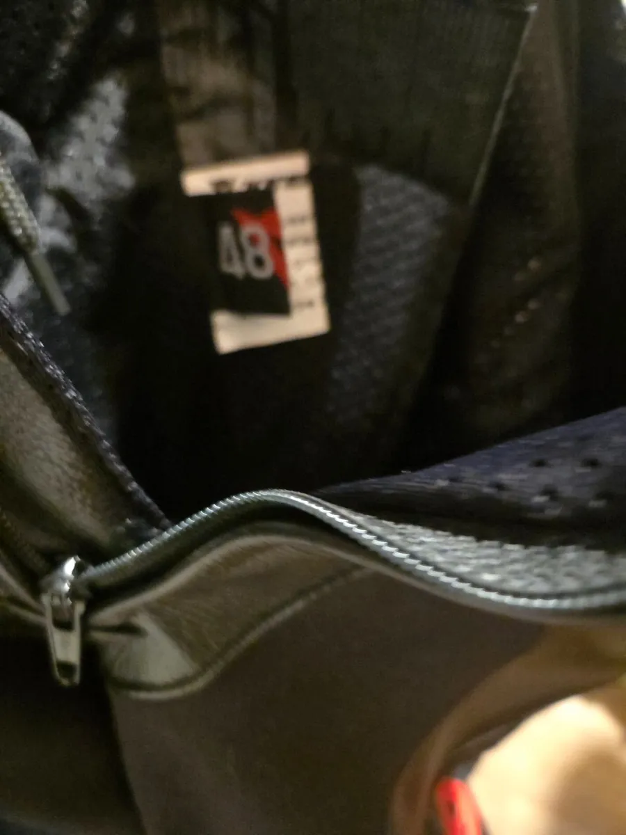 Bike leathers - Image 3