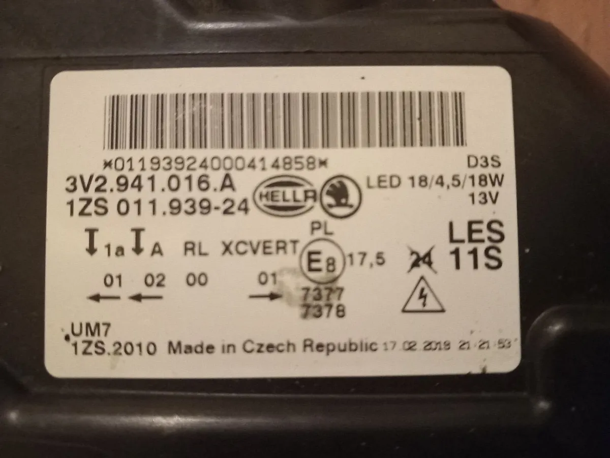 2019 Skoda Superb Xenon Headlight - Drivers Side - Image 2