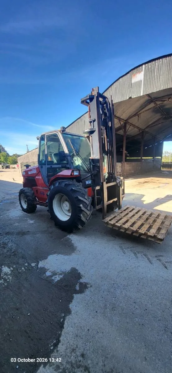 Manitou m30/2 Rough Terrain forklift & bucket - Image 1