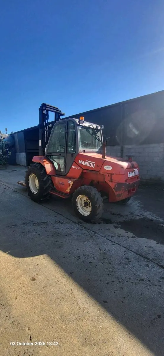 Manitou m30/2 Rough Terrain forklift & bucket - Image 3