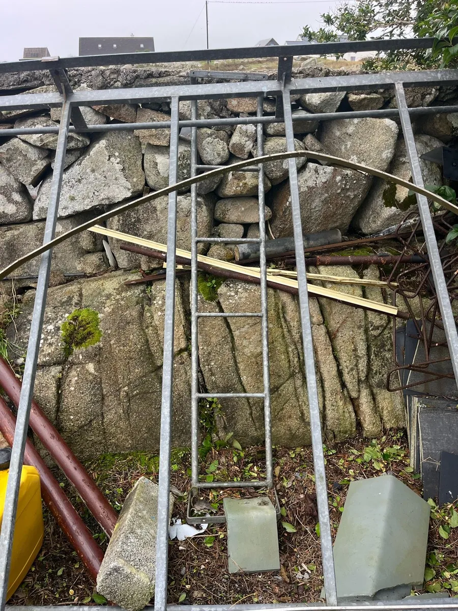 Roof rack - Image 2