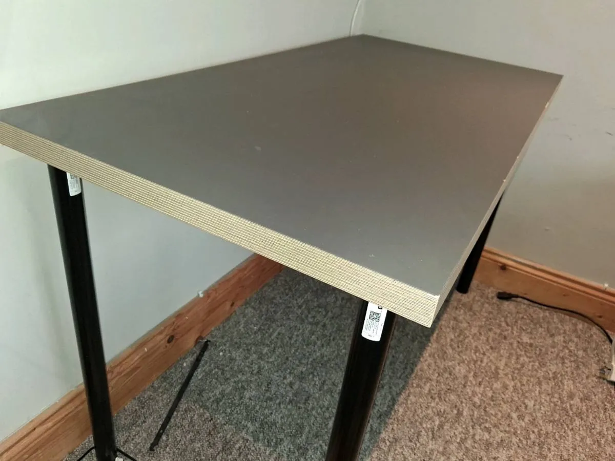 Desk / Table - Image 1