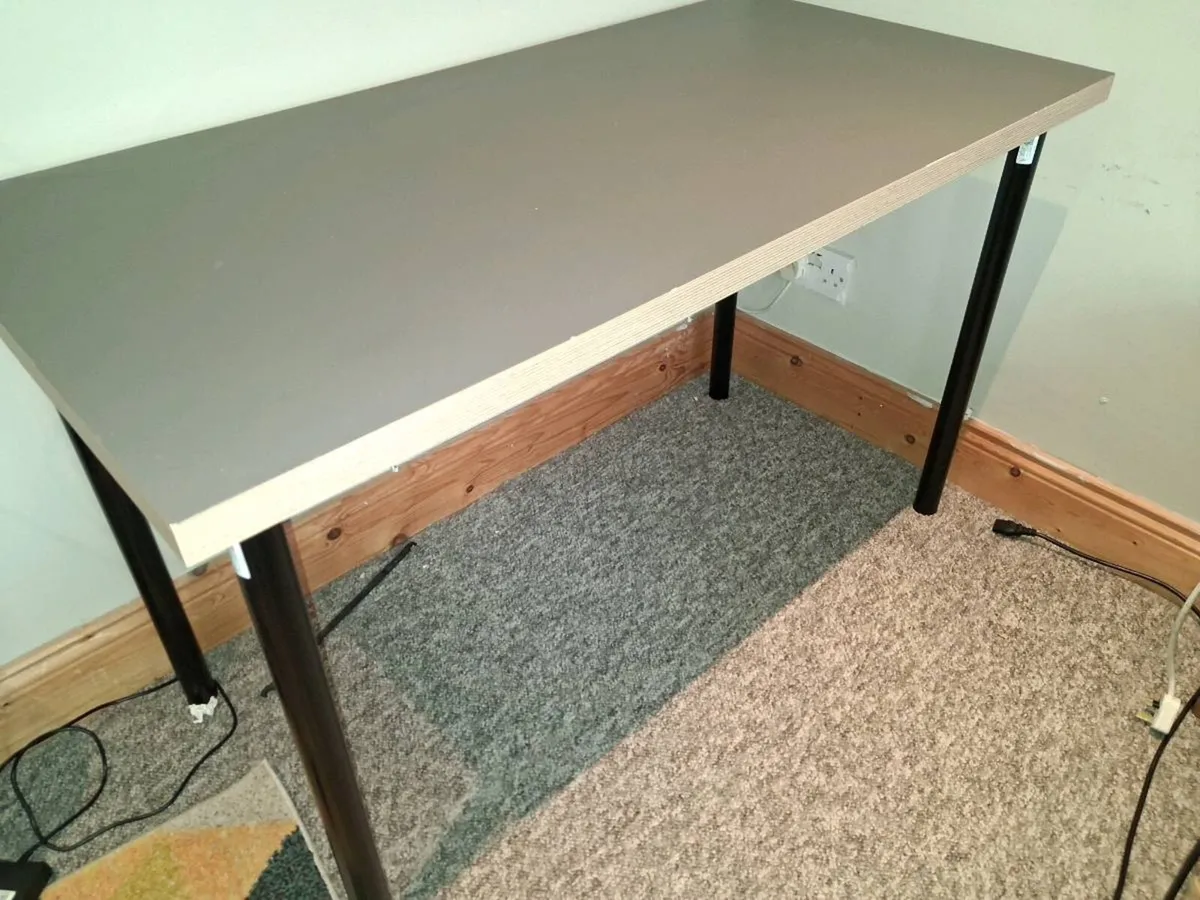 Desk / Table - Image 2