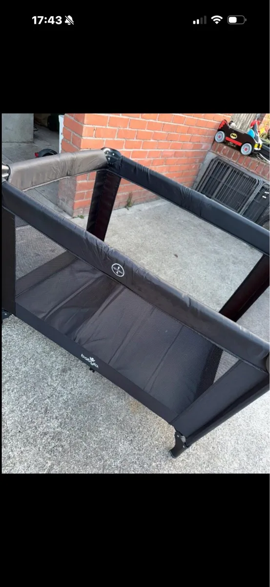 Ultra Light Travel Cot