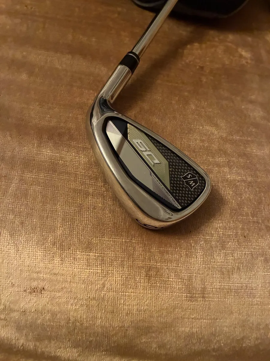 Wilson staff D9 irons. Immaculate condition - Image 2