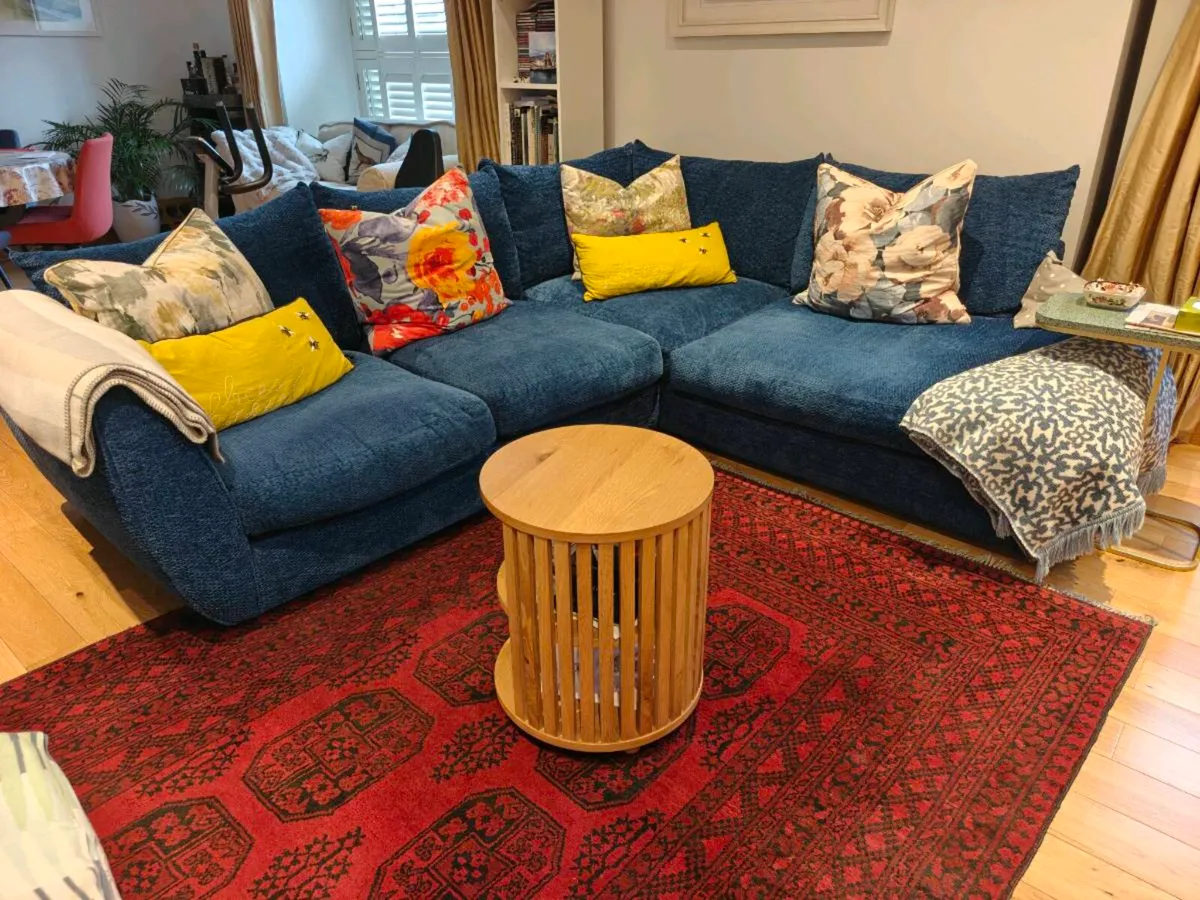 Couch - Image 1