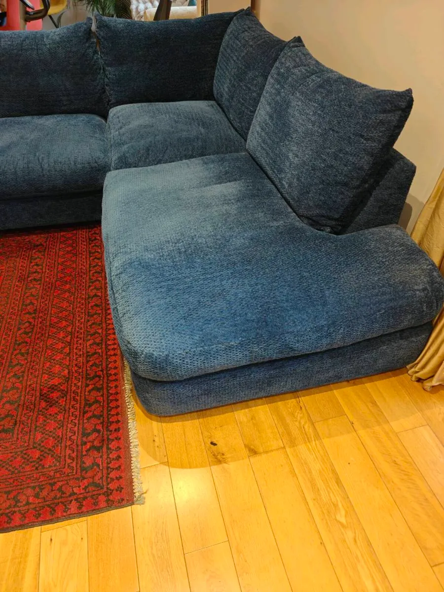 Couch - Image 3