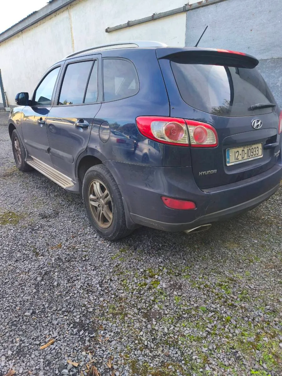 2012 Hyundai sante Fe 2.2d automatic - Image 3