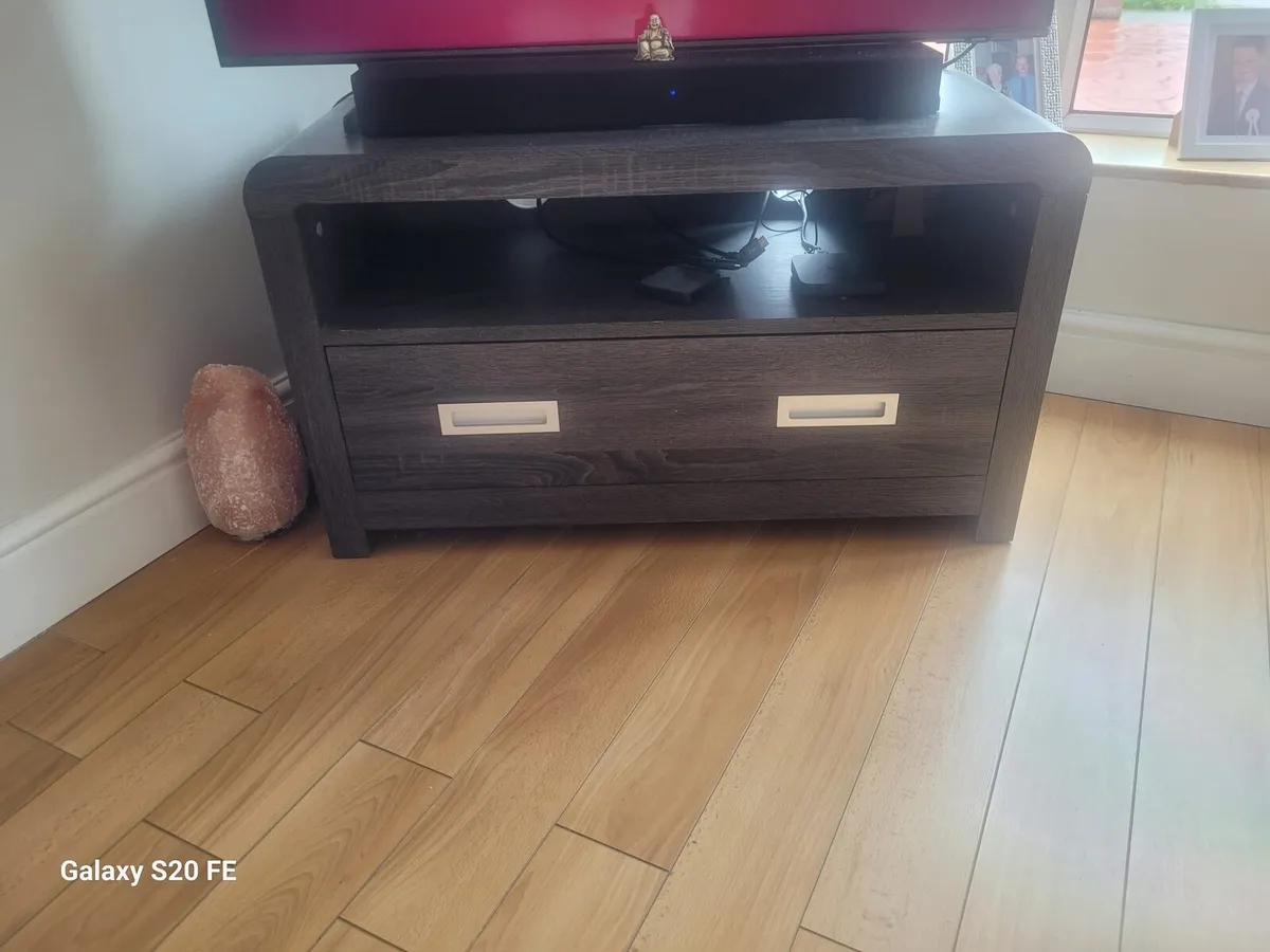 Television stand - Image 1
