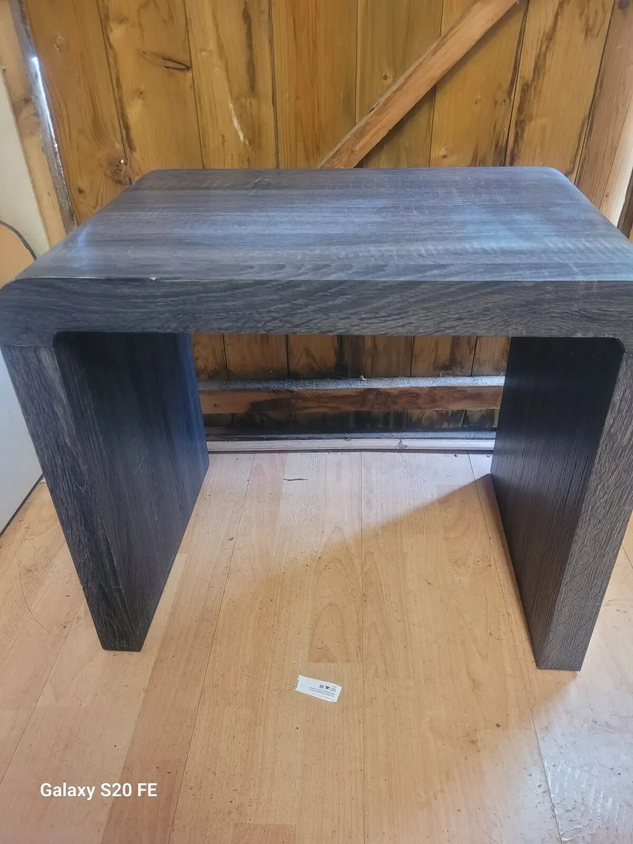 Television stand - Image 2